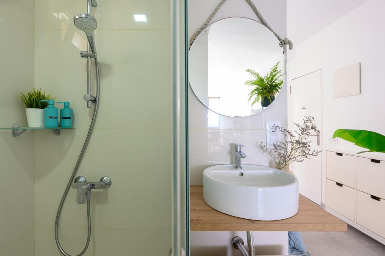Stylish Sea View Accommodation Las Canteras ラスパルマス・デ・グランカナリア エクステリア 写真
